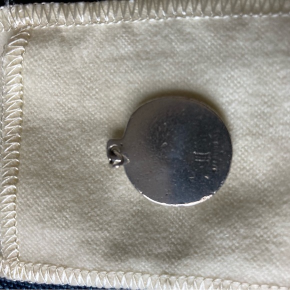 James Avery Vintage Sterling Silver St Christopher Charm - Picture 4 of 5